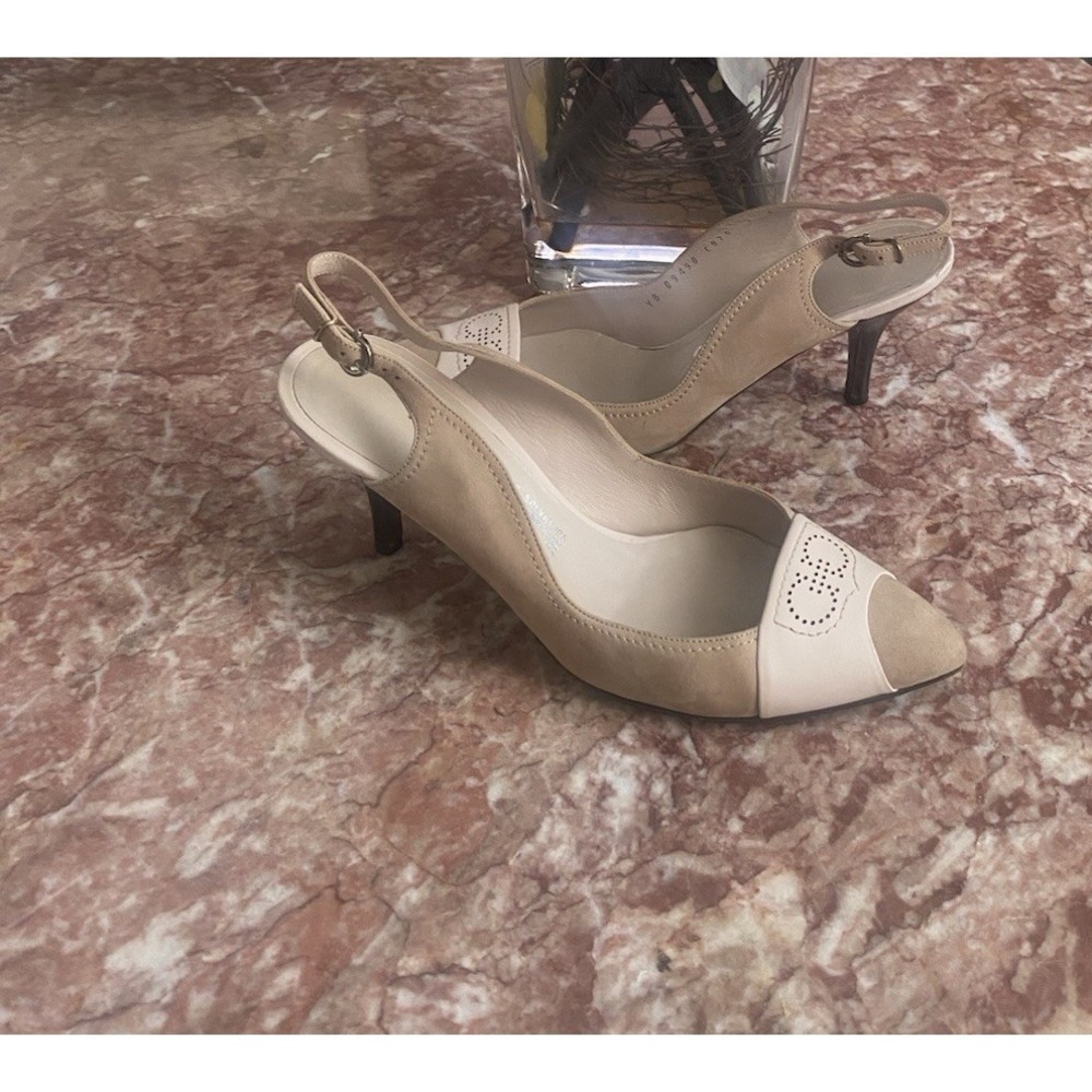Salvatore Ferragamo Cream Beige Leather Pointed Toe Slingback Pump 7B EUC, $595 - Picture 3 of 11